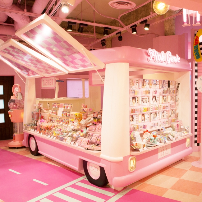 フリューが運営する せかいいち かわいい プリのお店 がコンセプトのプリ機専門店 Moreru Mignon 舞浜イクスピアリ店 Pink Genic な店舗を初公開 フリュー株式会社のプレスリリース