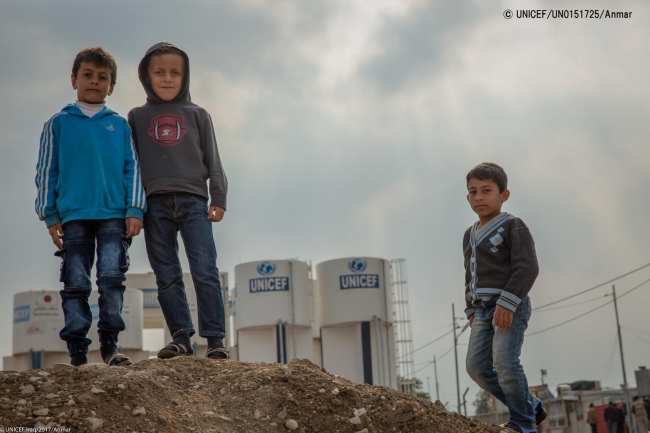 難民キャンプに滞在する子どもたち。 (2017年11月21日撮影) (C) UNICEF_UN0151725_Anmar 