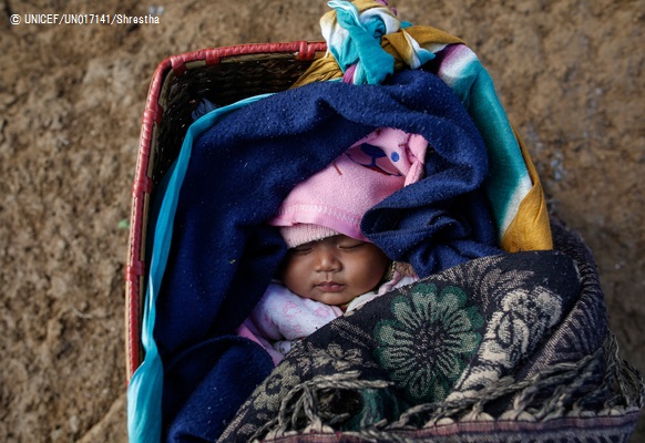 生後4カ月のネパール人の赤ちゃん。 (2016年1月撮影) © UNICEF_UN017141_Shrestha