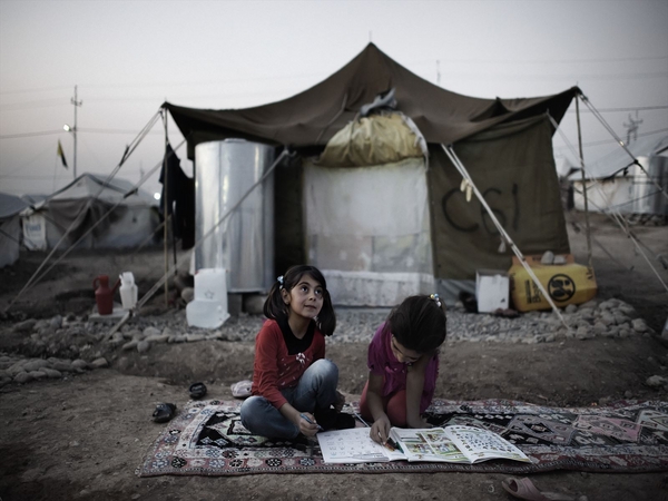 (c)UNICEF/NYHQ2013-1012/Alessio Romenzi　イラクに避難しているシリアの女の子