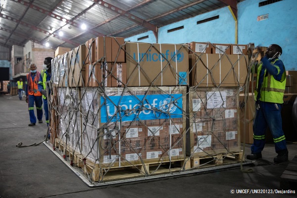 キンシャサに到着した医療物資。(2020年4月11日撮影) © UNICEF_UNI320123_Desjardins