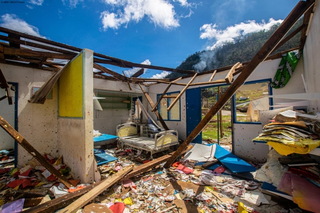 被害を受けたメルシシ保健センター。(バヌアツ、2020年4月13日撮影) © UNICEF_UNI323274_Shing