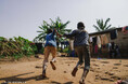 コンゴ民主共和国イツリ州での暴力激化 130 万人以上の子どもが学校に通えず ユニセフ、「教育の緊急事態」と警鐘を鳴らす 【プレスリリース】