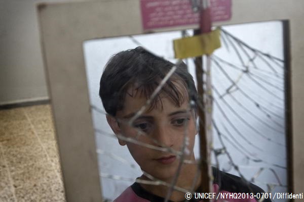シリアの男の子。※本文との直接の関係はありません© UNICEF/NYHQ2013-0701/Diffidenti
