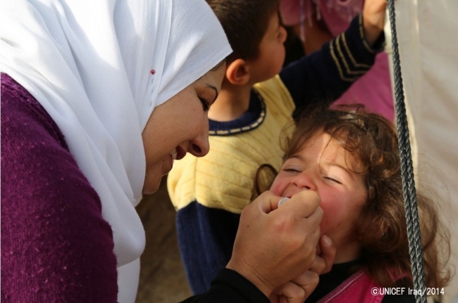 ポリオの予防接種を受ける子ども。©UNICEF Iraq_2014