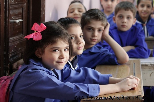 ダマスカスの学校が再開され、登校した4年生の児童たち。©UNICEF Syria_2015_Razan Rashidi
