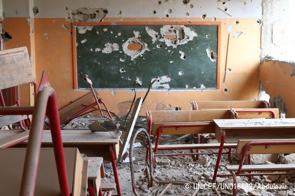 絶え間ない暴力で被害を受けた、ダマスカス郊外にある学校。（シリア）© UNICEF_UN018882_Abdulaziz