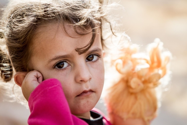 イラク・ドミズ難民キャンプに身を寄せるシリア難民の子どもたち（本文とは直接関係がありません）(c)UNICEF/UKLA2012-00857/KARIN SCHERMBRUCKER