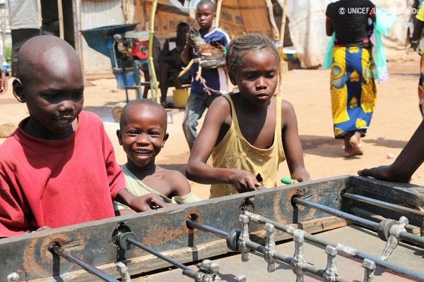 子どもたちにとって世界最悪の国 中央アフリカ共和国 プレスリリース 公益財団法人日本ユニセフ協会のプレスリリース