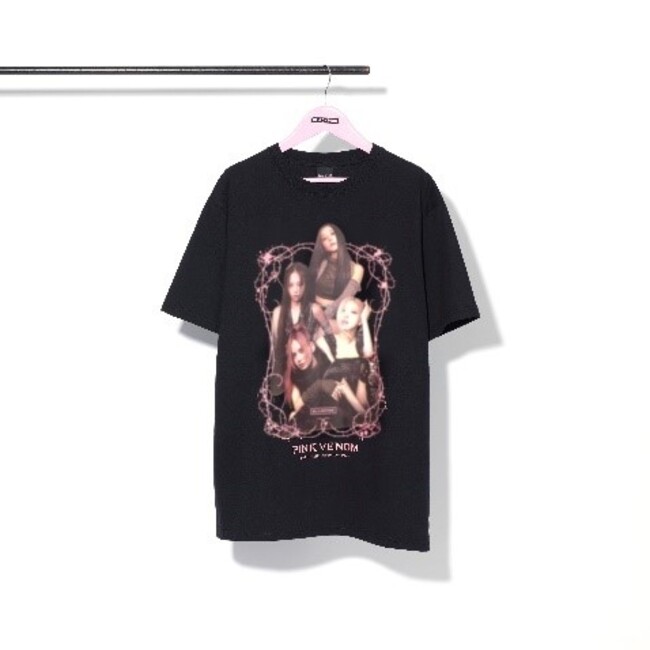 POPUP STORE限定フォトTシャツ （S／M／L） 各 4,500円（税込）