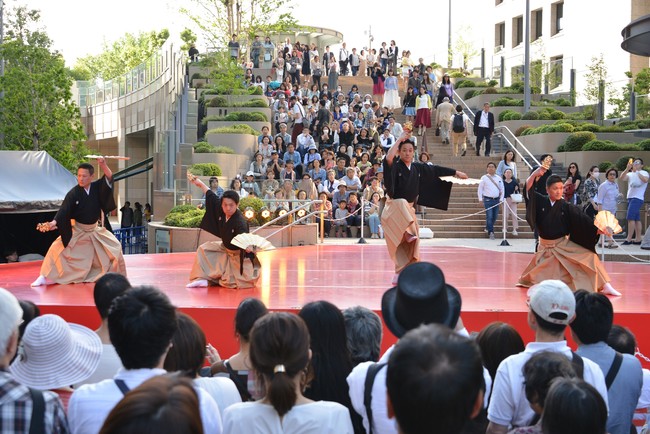 地域連携イベントの一例　毎年4、5月開催　Hibiya Festival（ステップ広場）