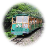 六甲ケーブル レトロタイプ 阪神電車旧１型車と 旧神戸市電をイメージした車両