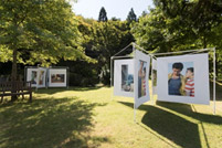 川島小鳥《昨日の君、明日のあなた》 ２０１７年　六甲山カンツリーハウス ※アンコール展示では六甲オルゴールミュージアムで展示