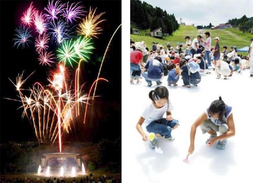（左）生駒山上遊園地「ファイアーリュージョン」（右）六甲山カンツリーハウス「真夏の雪まつり」