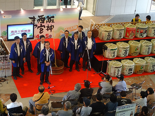 酒造り唄の披露（昨年の様子）