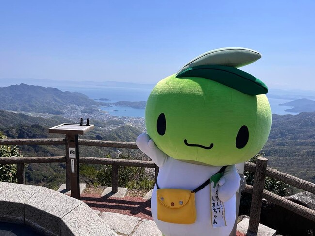 小豆島の人気キャラクター、オリーブしまちゃんも参加します。