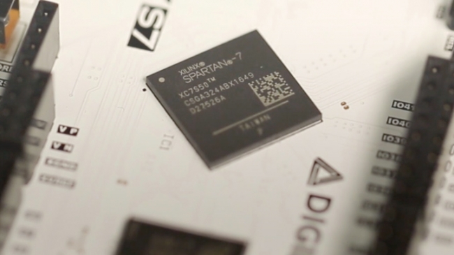 Spartan-7 FPGA 製品画像