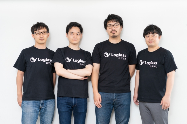 写真左から、勝丸真、布川友也（代表取締役CEO）、坂本龍太（取締役CTO）、矢納弘貴