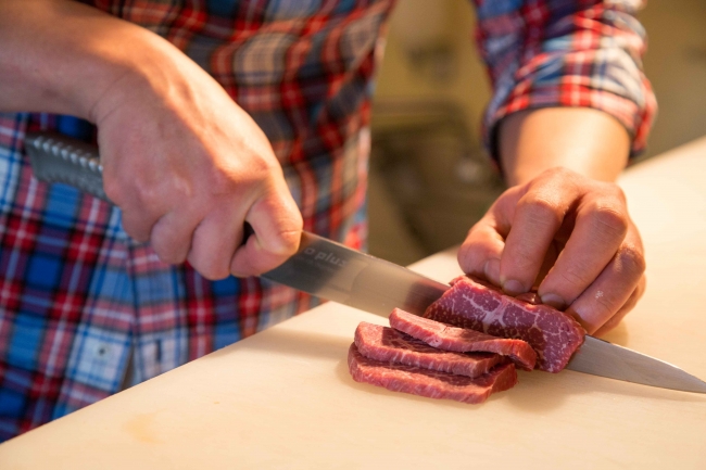 お肉は注文を受けてからカットでどこよりも鮮度を大切に冷凍無し。
