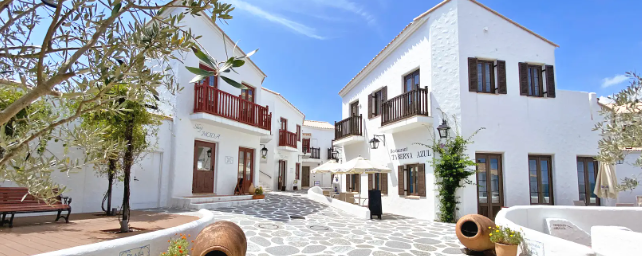 気分に応じて志摩地中海村を散策 気分に応じて志摩地中海村を散策