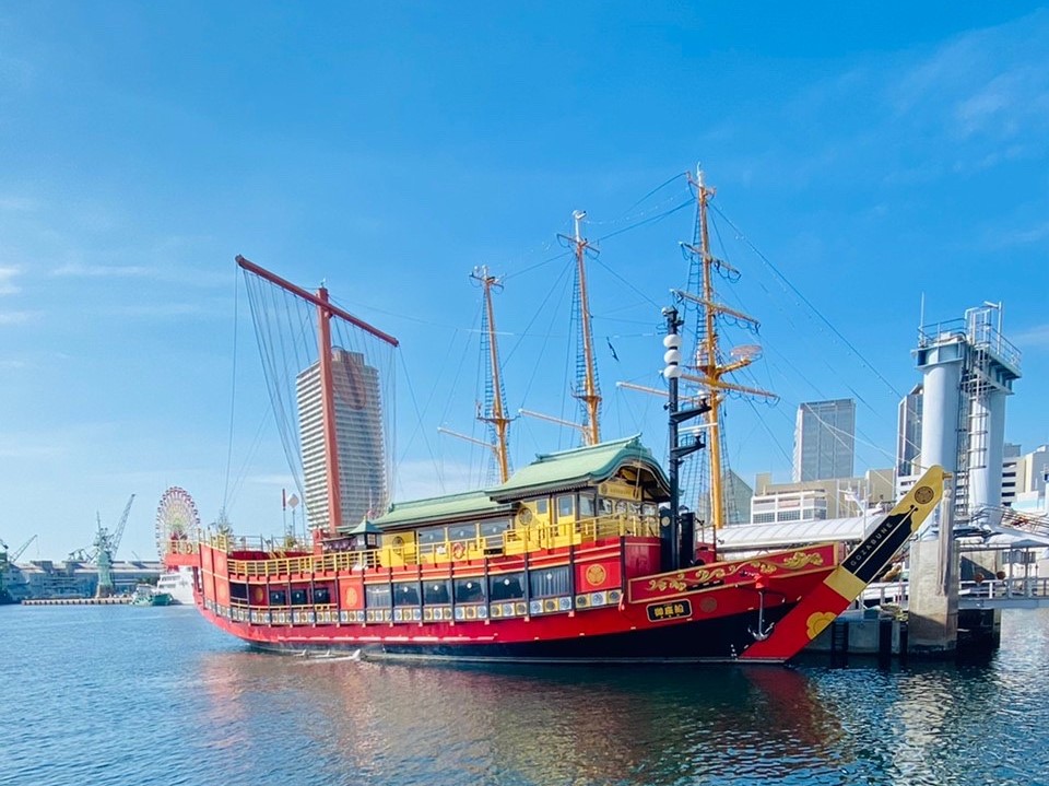 神戸港に新たな魅力 鮮やかスカーレットの御座船安宅丸が10月16日から運航開始 御船印 は葵の御紋入り 両備ホールディングス株式会社のプレスリリース