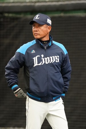 埼玉西武ライオンズ監督　辻󠄀発彦