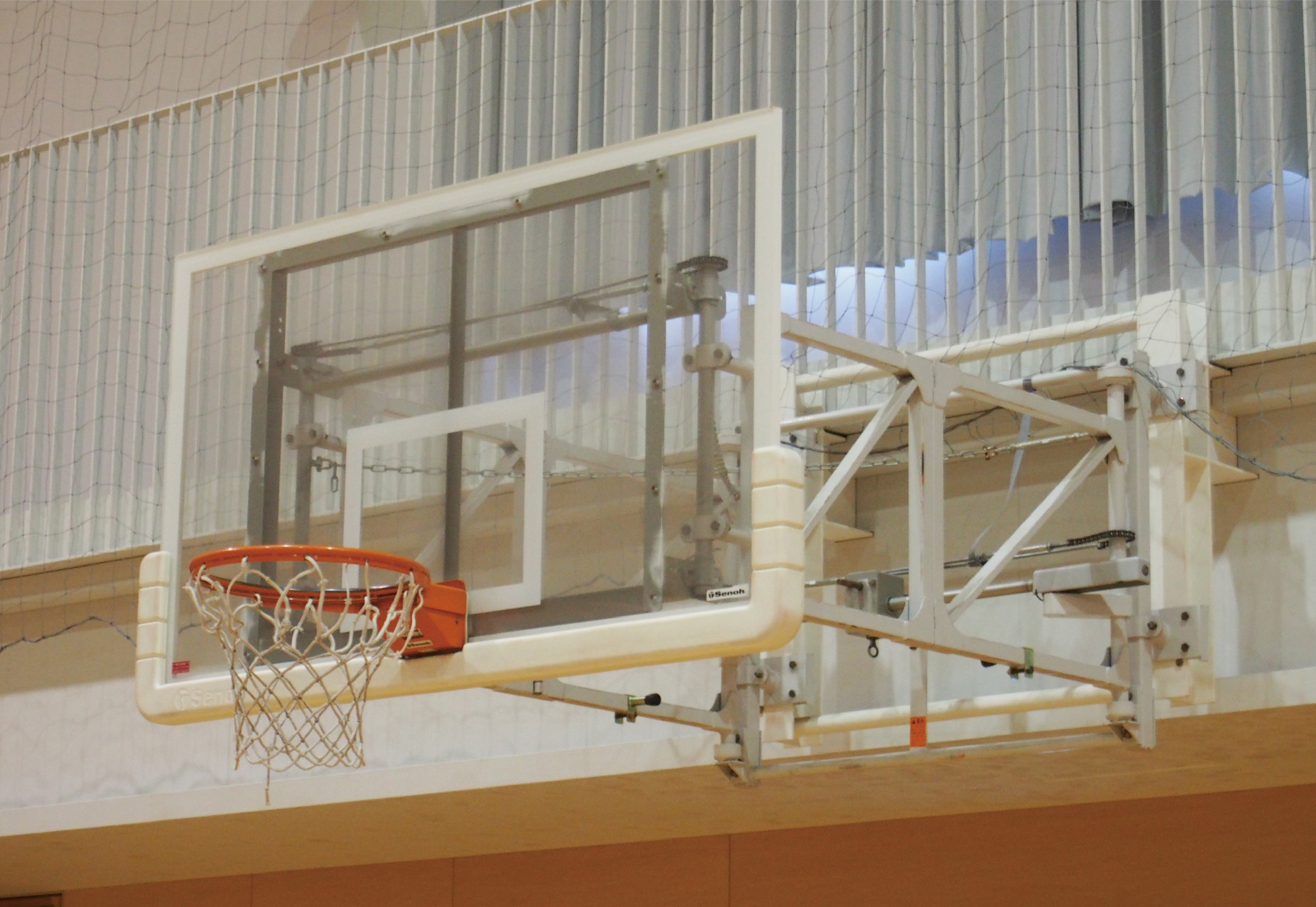 アジア初 セノーの壁面固定折畳式バスケットゴールが国際バスケットボール連盟 Fiba の認定を取得 セノー株式会社のプレスリリース
