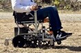 屋外での移動を支援するオフロード対応クローラーモビリティを開発