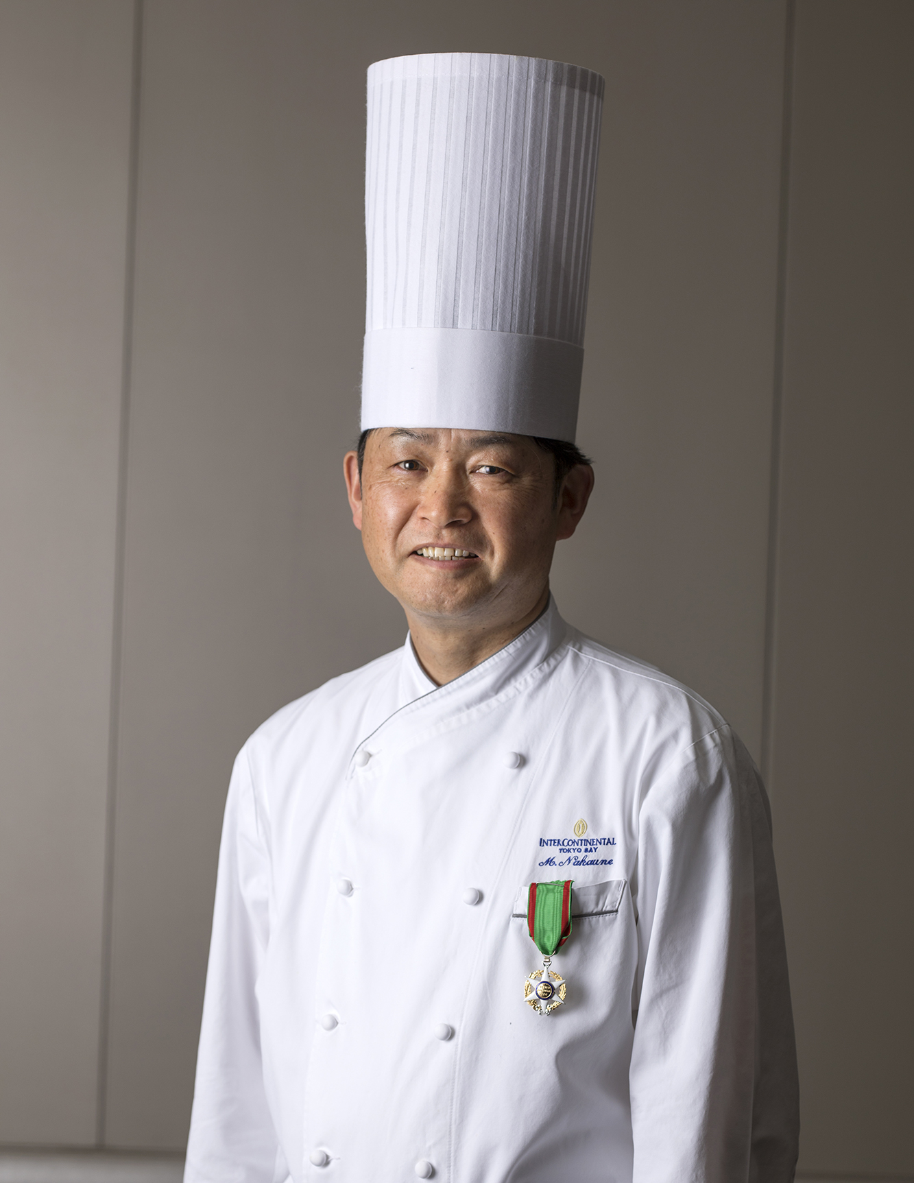 ホテル インターコンチネンタル 東京ベイ 総料理長 中宇祢 満也がフランス共和国農事功労章 シュヴァリエ を受勲 株式会社ベストホスピタリティーネットワークのプレスリリース