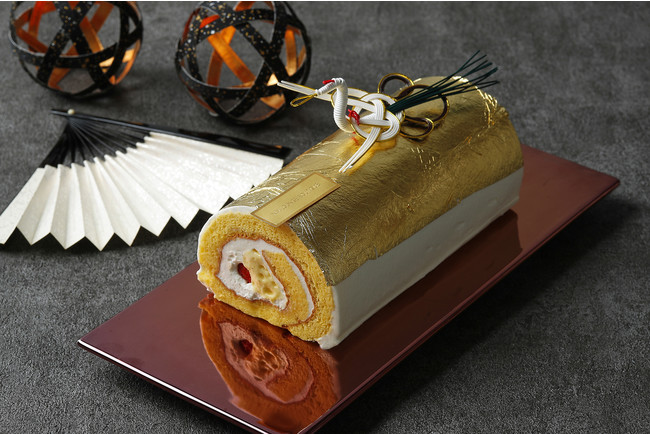 「ホテル特選フレンチおせちセット」につく金箔ロールケーキ