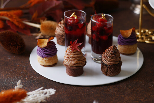 4種のモンブランの食べ比べを楽しめる