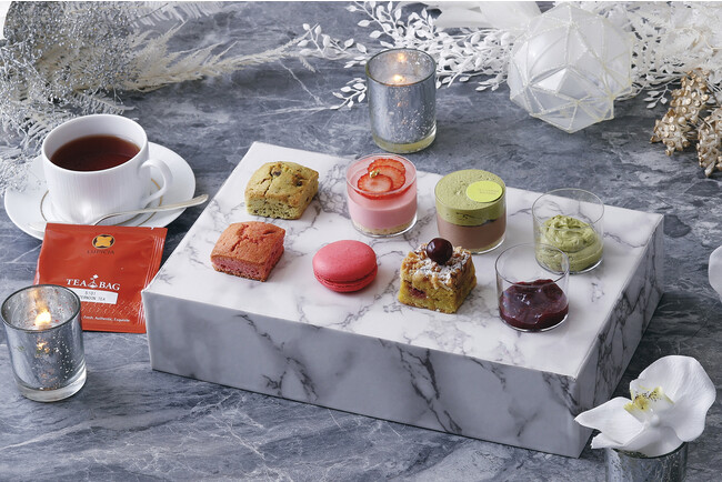 プティガトーとスコーンのみを揃えたプティフールセット