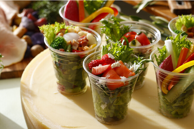 鮮やかで彩り豊かなサラダコーナー 鮮やかで彩り豊かなサラダコーナー