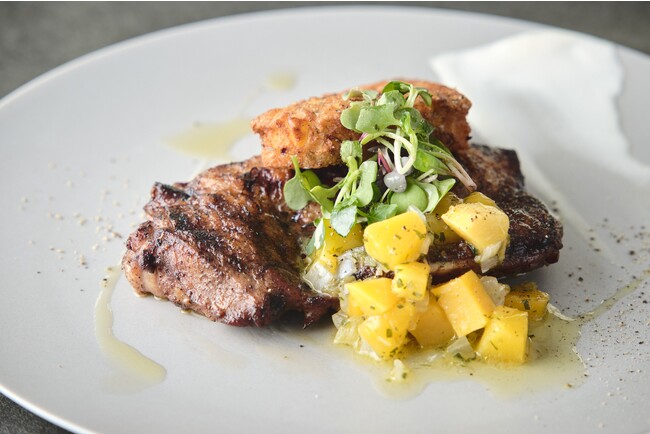 信玄鶏腿肉のジャークチキン　マンゴーサルサ ￥2,600