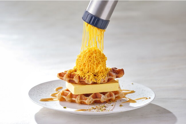 マンゴーモンブランクロッフル ￥2,500 ※平日限定ティーセット ￥2,900（税サ込）