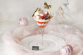 上品に煌めくロゼと雪のホワイトが織りなすロマンティックなクリスマスパフェが新登場『ロゼスパークル・ホワイトクリスマスパフェ』
