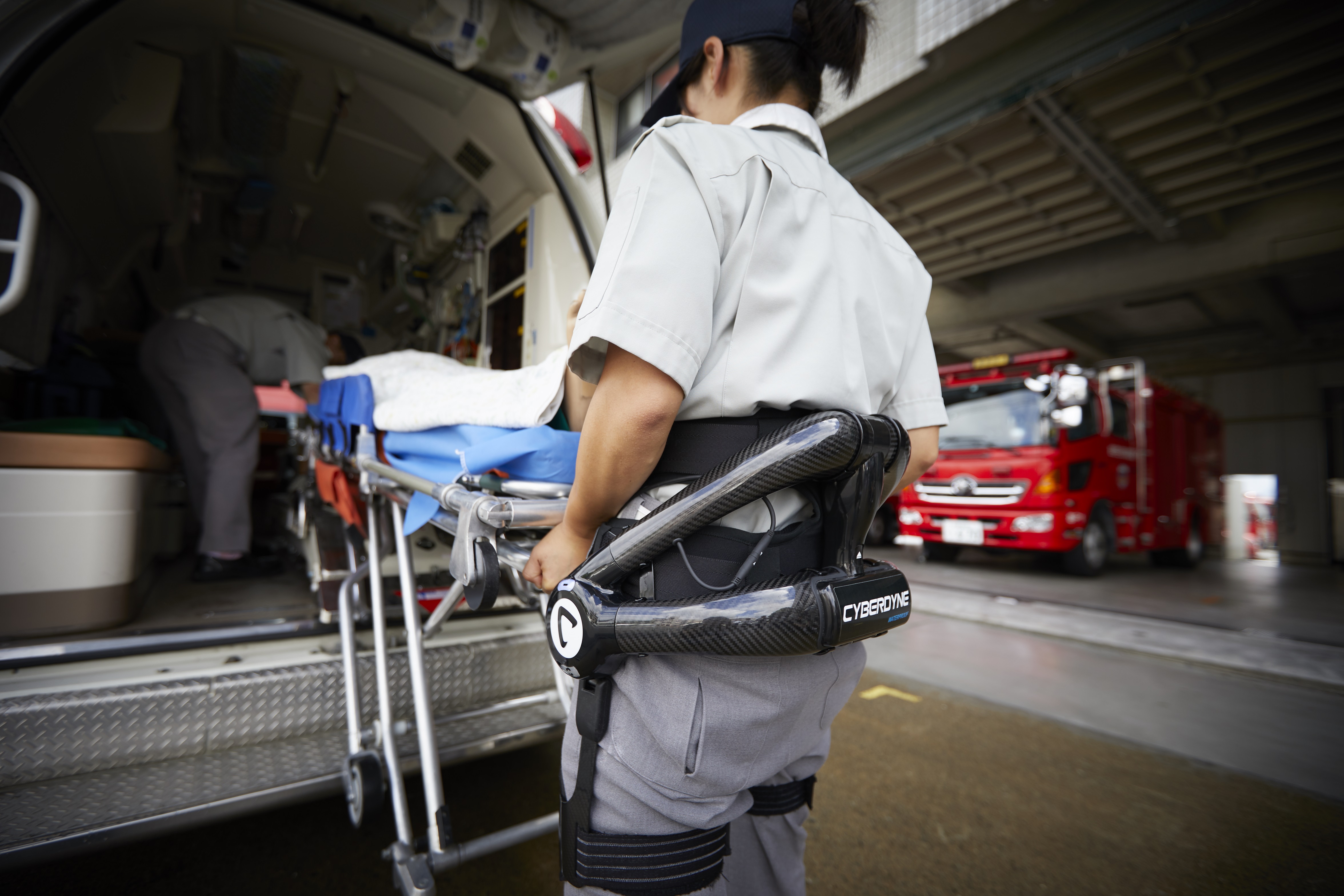 鎌倉市が女性救急救命隊員の負担軽減のため作業支援用hal導入 Cyberdyne株式会社のプレスリリース