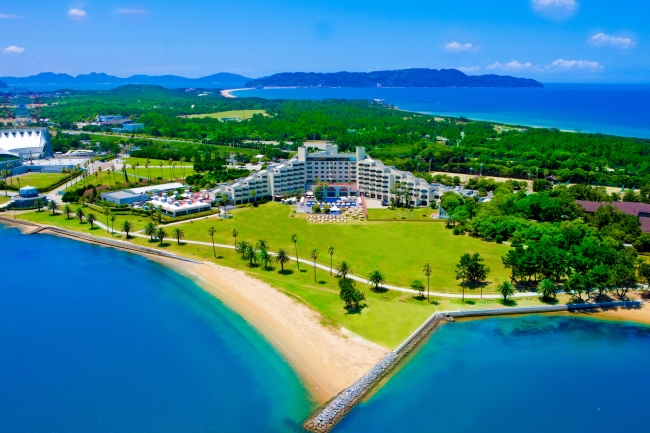 志賀島へと連なる半島沿い「海の中道」海浜公園のリゾートホテル、ザ・ルイガンズ．スパ ＆ リゾート。全国18カ所の国営公園で、公園内に位置する唯一のホテルです。