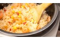「SNSで話題の炊飯器調理」×「簡単プロの仕上がり」はモランボンにお任せ『エビピラフの素』新発売