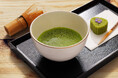 原宿・竹下通りの“茶室×カフェ”「NOA COFFEE MATCHA SALON」 ならではの新提案！抹茶やトッピングを好みに合わせて選べる「カスタマイズ抹茶ラテ」で抹茶体験をアップデート！