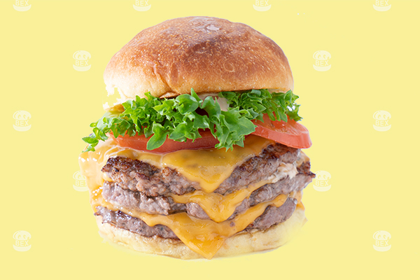 ベックストリプルチーズバーガー BEX TRIPLE CHEESE BURGER 490円（税込529円）