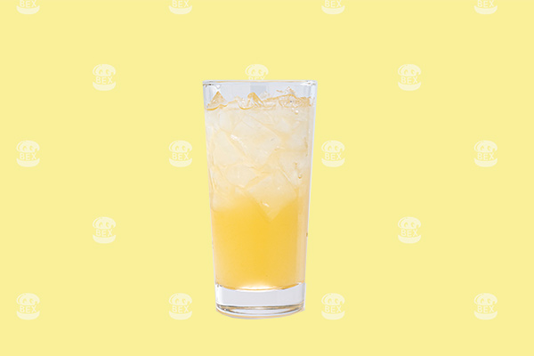 ホームメイドレモネード HOMEMADE LEMONADE 150円（税込162円）