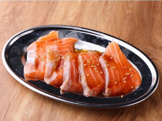 サーモンカルビ