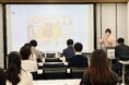 玉川大学との産学連携プロジェクト 学生による最終発表を実施 「世代の感性」と「商品化のしやすさ」を重視した最優秀賞を選出 小物収納を援助する『まんぷくあにまるぽーちキーホルダー』の商品化に向けて始動