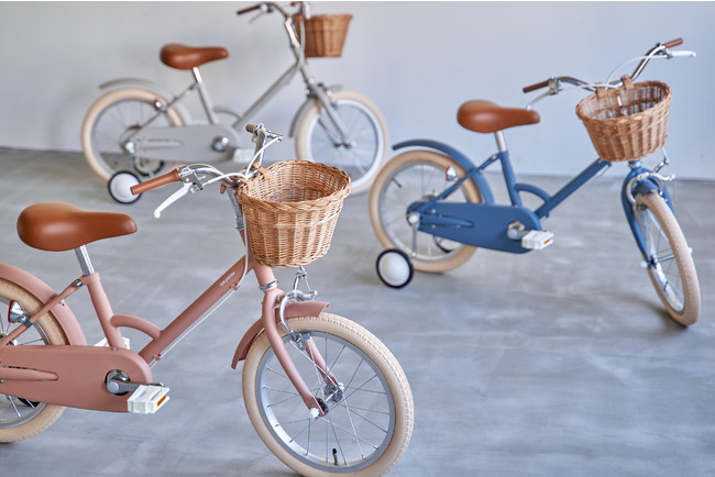 トーキョーバイクが幼児向け自転車「little tokyobike」のホリデーシーズン向けパッケージを11月26日(金)に発売 | 株式会社 トーキョーバイクのプレスリリース