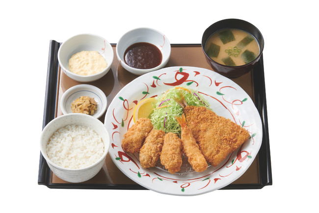 かきフライミックス定食 890円（税込）