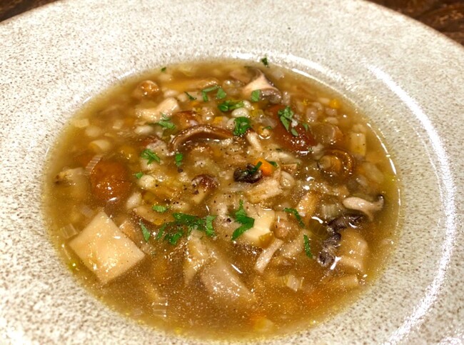 ドメニカ・ドーロ:ポルチーニと季節の茸のオルツォット ドメニカ・ドーロ:ポルチーニと季節の茸のオルツォット