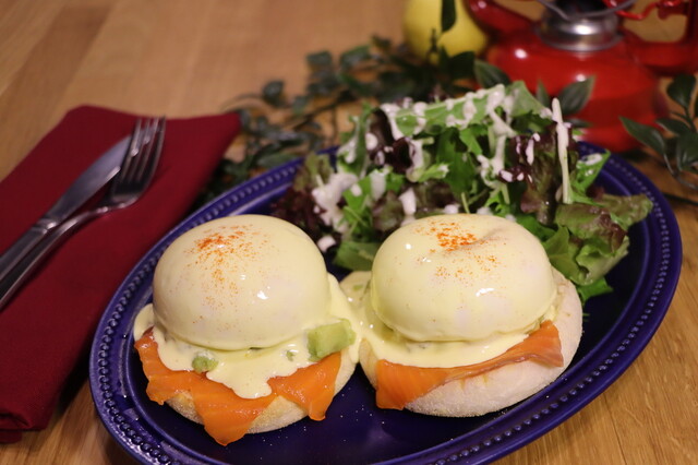 スモークサーモン&アボカドベネディクト スモークサーモン&アボカドベネディクト