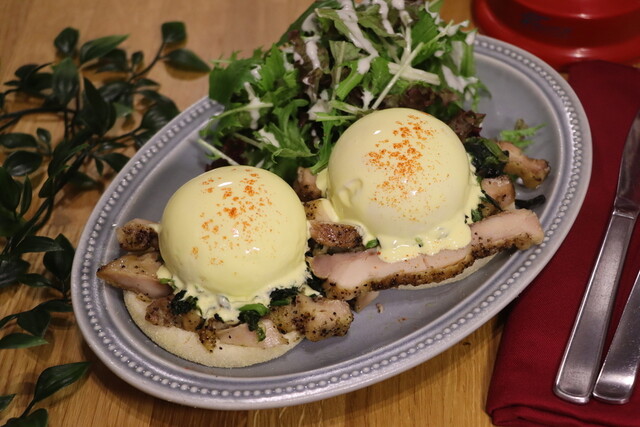 チキン&ほうれん草ベネディクト チキン&ほうれん草ベネディクト