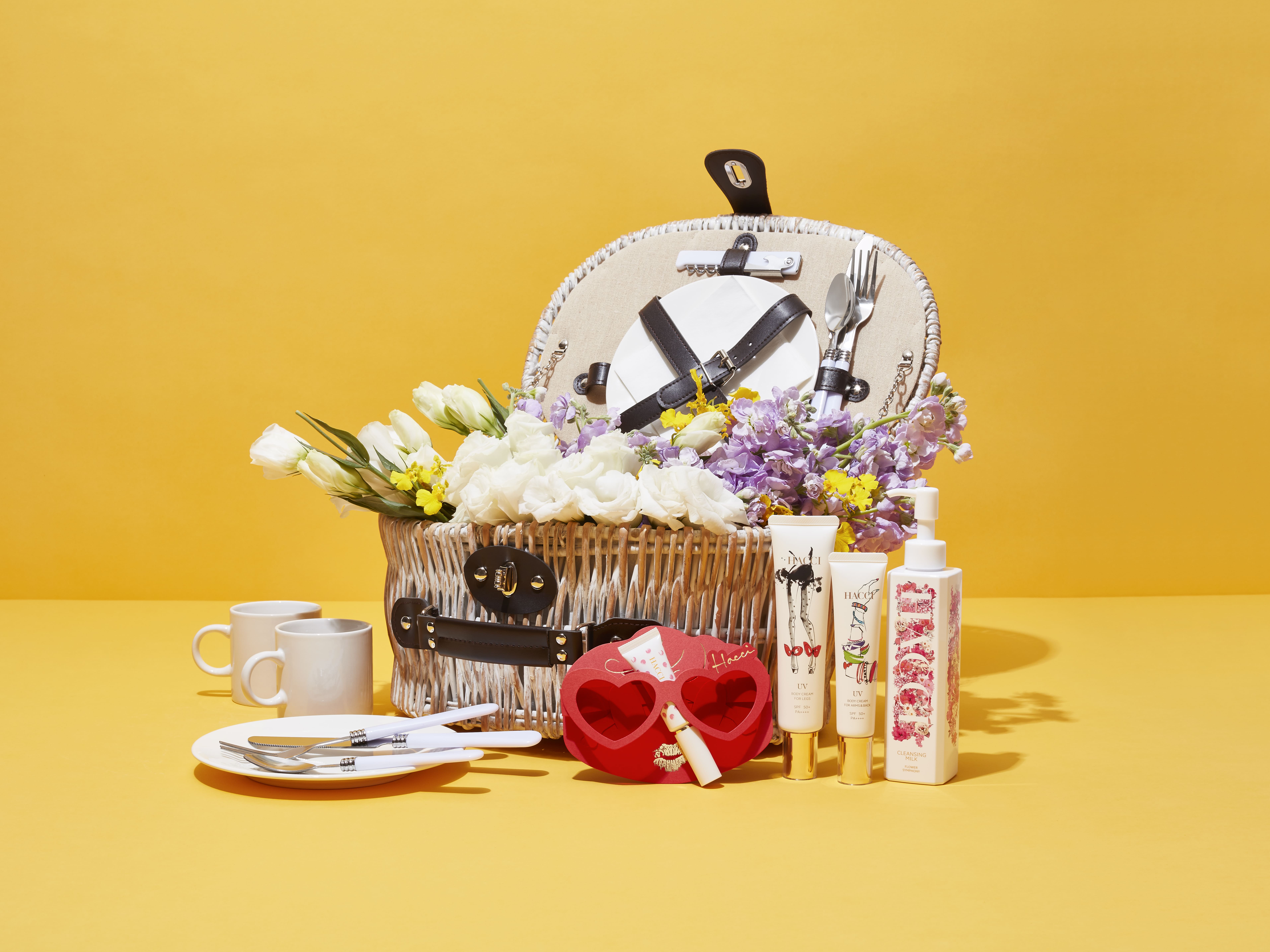 ピクニックバッグと日差しに映えるような美肌アイテムで夏を先取り Hacci サマーコフレ Sunny Day サニーデイ 限定発売 Hacci S Japan Llcのプレスリリース